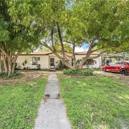 Image 2 - 2012 9th Street Northwest, Winter Haven, FL 33881, USA - House for sale