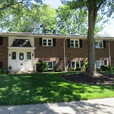 Buy this 2 bed condo on 763 Andover Street Southeast in Kentwood, MI 49548