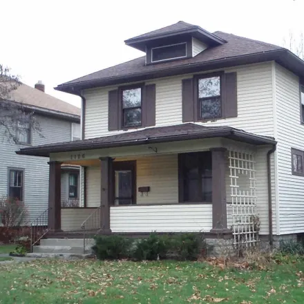 Rent this 3 bed house on 1126 Nuttman Avenue in Fort Wayne, IN 46807