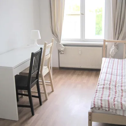 Rent this 3 bed room on Adolfstraße 24 in 13347 Berlin, Germany