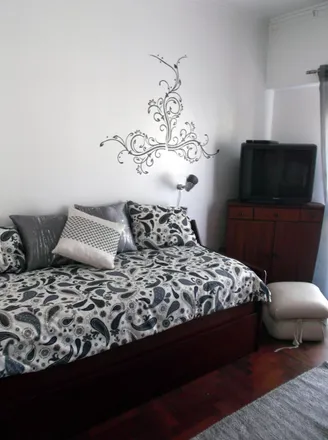 Rent this 5 bed room on Rua das Camélias in 2675-233 Póvoa de Santo Adrião, Portugal