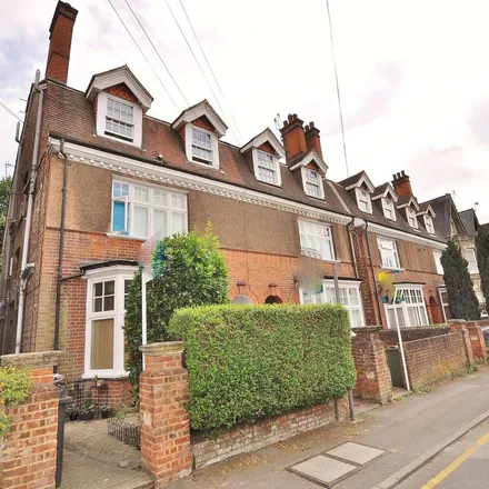 Image 4 - Dene Road, Guildford, GU1 4DB, United Kingdom - Apartment for rent