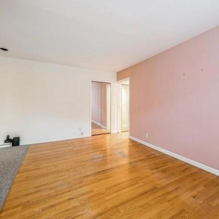Rent this 1 bed condo on 9 Bryant Crescent in White Plains, NY 10605