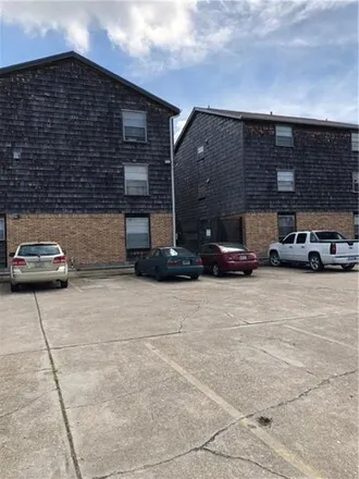Rent this 1 bed apartment on 312 Live Oak St Apt 6 in Metairie, Louisiana