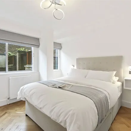 Image 4 - Kensington Heights, 91-95 Campden Hill Road, London, W8 7EJ, United Kingdom - Apartment for rent