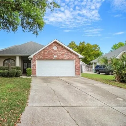 Buy this 3 bed house on 138 East Lakeview Drive in LaPlace, LA 70068