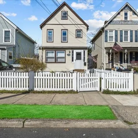 Buy this 3 bed house on 38 South Avenue in Atlantic Highlands, Monmouth County