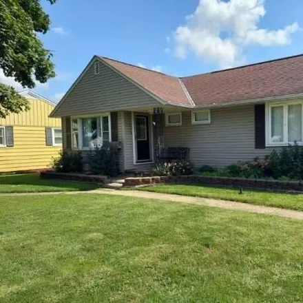 Buy this 3 bed house on 898 Hackney Street in Saint Marys, OH 45885