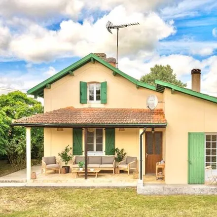 Buy this 3 bed townhouse on La Sauvetat-du-Dropt in Lot-et-Garonne, France