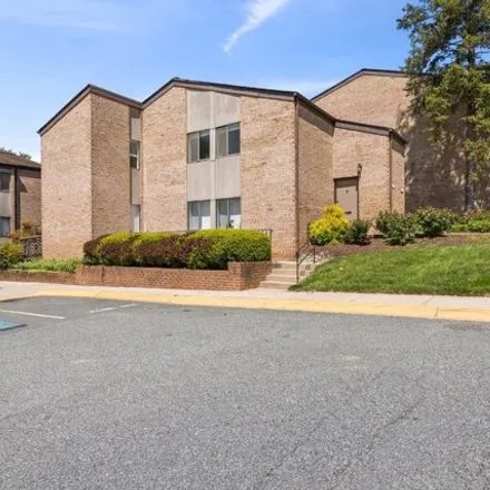 Image 3 - 19011 Mills Choice Road, Montgomery Village, MD 20886, USA - Condo for sale
