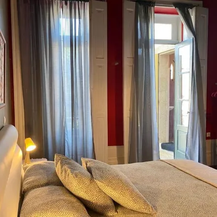 Rent this 1 bed room on Yellow House in Rua de João das Regras 96, 4000-290 Porto