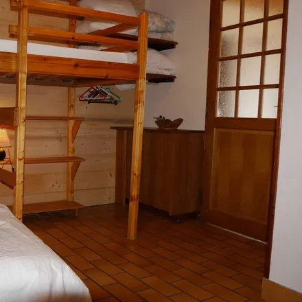 Rent this 3 bed apartment on 38114 Villard-Reculas