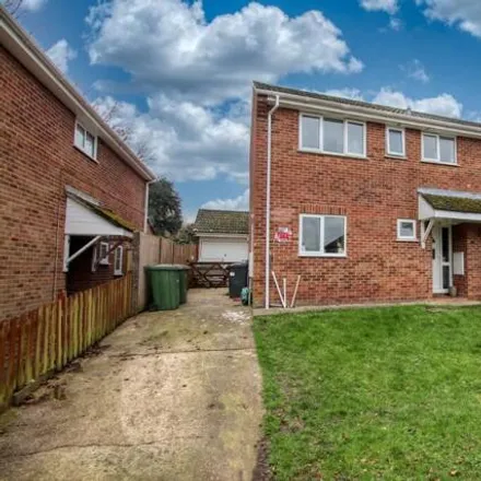 Buy this 4 bed house on Avington Close in Bishopstoke, SO50 6NW