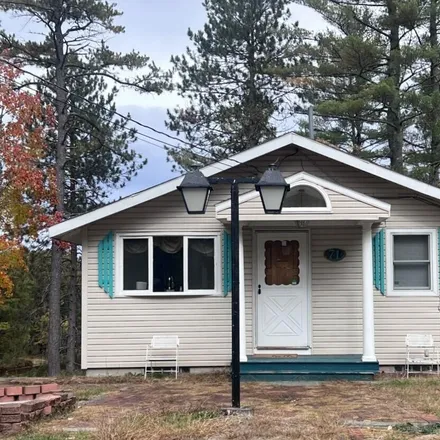 Buy this 2 bed house on 62 Long Cause Way in Waterboro, 04087