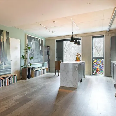 Image 5 - The Harrow, 64 Compton Street, London, EC1V 0BN, United Kingdom - Apartment for rent