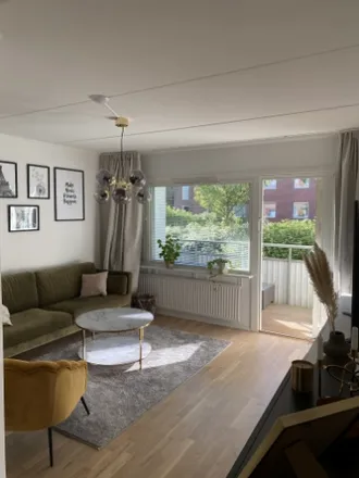 Rent this 3 bed condo on Bygatan 3 in 171 55 Solna kommun, Sweden