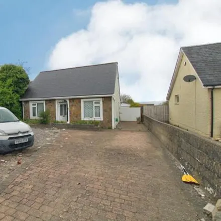 Buy this 3 bed house on Port Road East in Barry, CF62 9PY