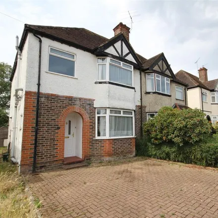 Rent this 4 bed duplex on 18 Grantley Road in Guildford, GU2 8BW