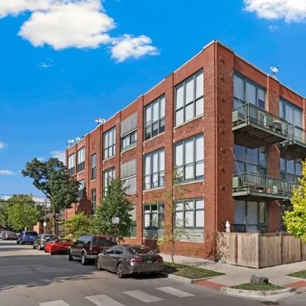 Buy this 1 bed loft on 2654 West Medill Avenue in Chicago, IL 60647