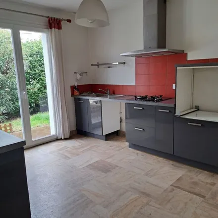 Rent this 6 bed apartment on 1 Rue du Belvédère in 26500 Bourg-lès-Valence, France