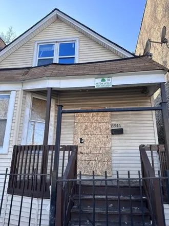 Buy this 3 bed house on 6944 South Racine Avenue in Chicago, IL 60636