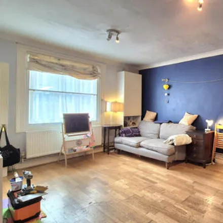 Buy this 2 bed apartment on 7 Villiers Road in London, TW7 4HW