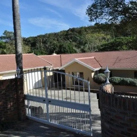 Image 5 - Signal Street, Quigney, East London, 5201, South Africa - Apartment for rent