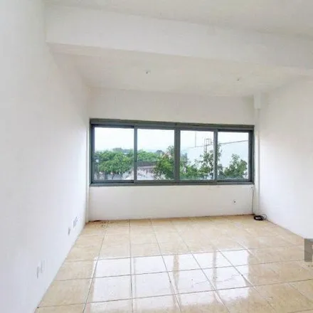Rent this studio house on Avenida Otto Niemeyer 2890 in Camaquã, Porto Alegre - RS