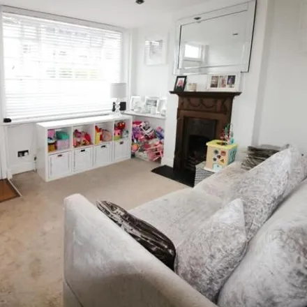 Image 2 - 23c Middle Road, London, HA2 0JY, United Kingdom - Townhouse for sale