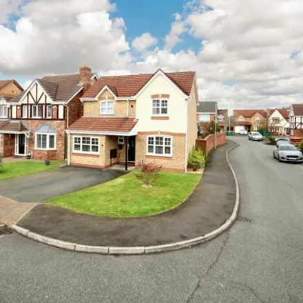 Buy this 3 bed house on 18 Vermont Close in Old Hall, Warrington