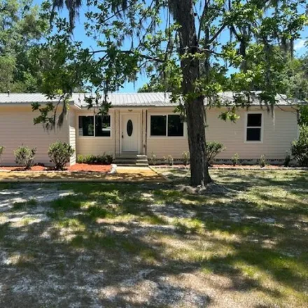 Buy this 4 bed house on 3095 Twigg Street in Palatka, FL 32177