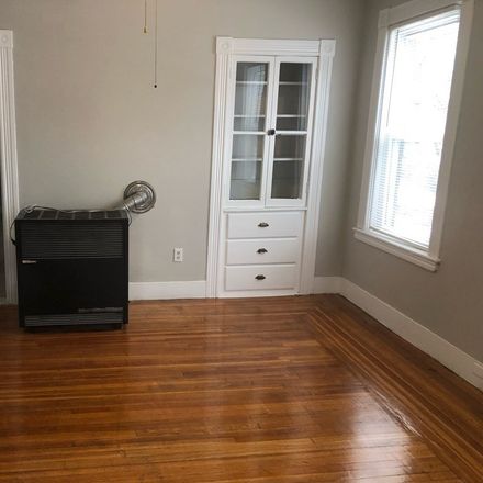 Rent this 2 bed apartment on 21 Whipple Street in Quinsigamond Village, Worcester