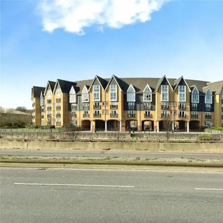 Buy this 2 bed apartment on Scotney Gardens in Maidstone, ME16 0GR