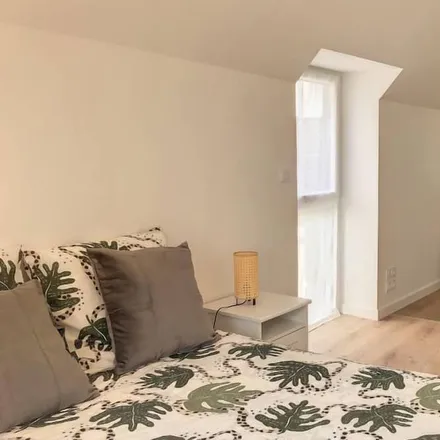 Rent this 3 bed house on Saint-Méloir-des-Ondes in Beaupré, Rue de Bellevue