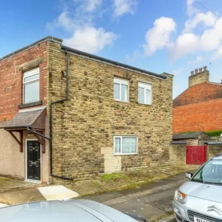 Rent this 1 bed room on Hope Street in Barnsley, S75 2AP