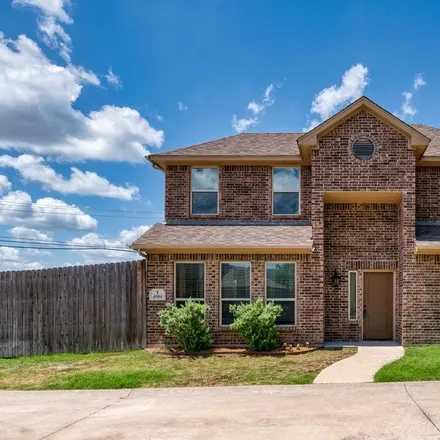 Rent this 3 bed house on 4904 Ridglea Hills Court in Fort Worth, TX 76116