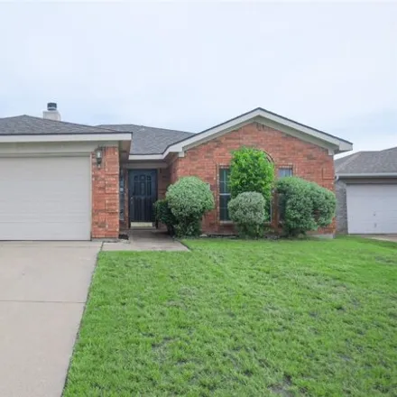 Rent this 3 bed house on 10204 Dallam Ln in Fort Worth, Texas