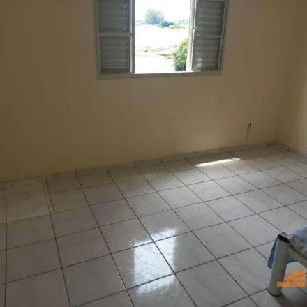 Rent this 3 bed apartment on Rua Doutor Rebouças de Carvalho in Centro, Taubaté - SP