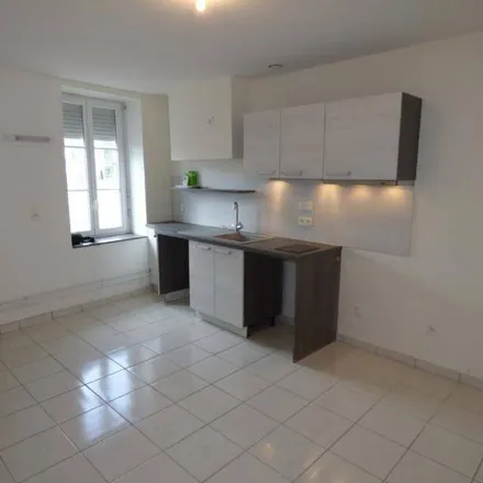 Rent this 2 bed apartment on 7 Place de la Barre in 71000 Mâcon, France