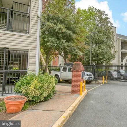 Image 9 - Arrive 2801, 2801 Park Center Drive, Alexandria, VA 22302, USA - Condo for sale