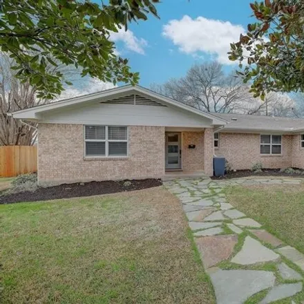 Image 3 - 1862 East 18th Street, Georgetown, TX 78626, USA - House for sale