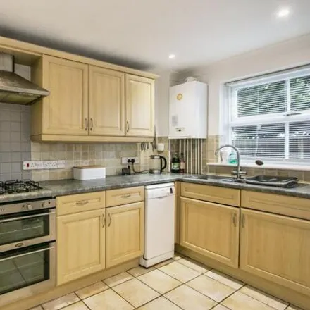 Image 7 - Brompton Court, 16 St Stephen's Road, Bournemouth, BH2 6JJ, United Kingdom - Apartment for sale