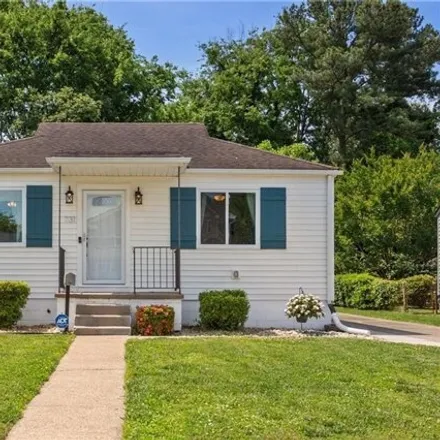 Buy this 3 bed house on 731 Kenosha Avenue in Roland Park, Norfolk