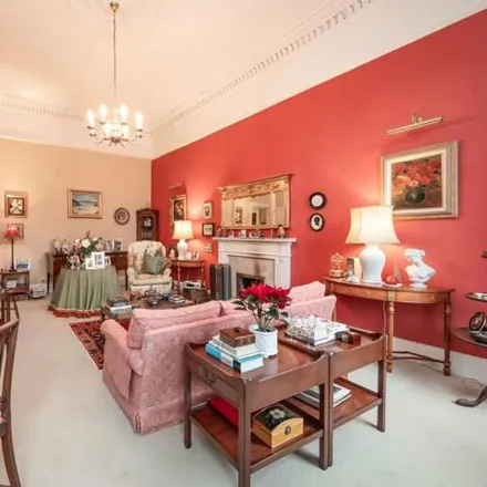 Image 4 - 12 Abercromby Place, City of Edinburgh, EH3 6JX, United Kingdom - Apartment for sale