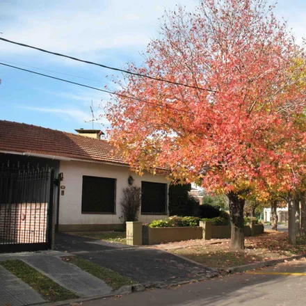 Buy this studio house on Cecilia Borja 205 in Adrogué, Argentina