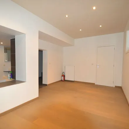 Rent this 2 bed apartment on Nestor De Tièrestraat in 9700 Oudenaarde, Belgium