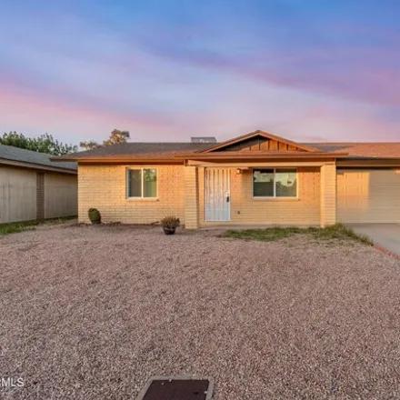 Buy this 3 bed house on 2946 West Villa Maria Drive in Phoenix, AZ 85053