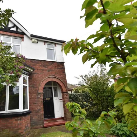 Rent this 3 bed duplex on Highgate in Cleethorpes, DN35 8PU