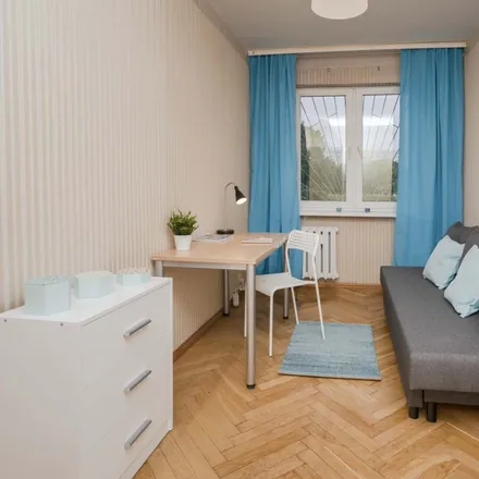 Rent this 3 bed room on Rybacka 3 in 80-340 Gdańsk, Poland