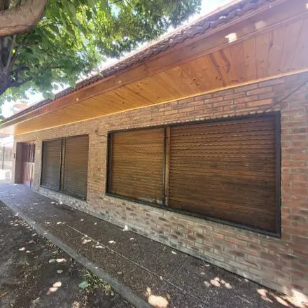 Image 1 - Intendente Pedro Oliveri 1970, Quilmes Oeste, B1878 FDC Quilmes, Argentina - House for sale